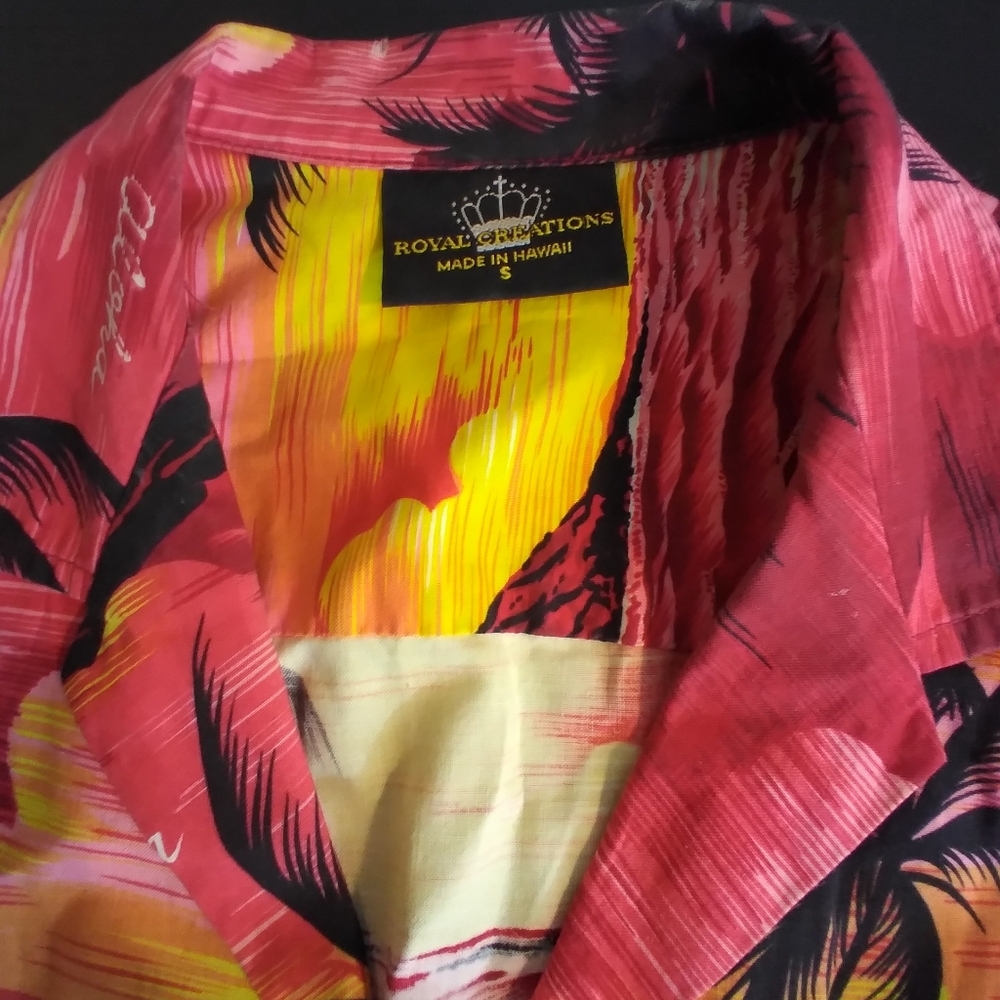 Royal Creations Made In Hawaii Tropical Red Button Down Mens  Hawaiian Shirt S - Picture 6 of 8